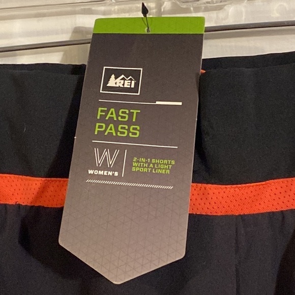 NWT Women’s REI Fast Pass 2 in one Polyester Running Shorts Size XL - Picture 4 of 8